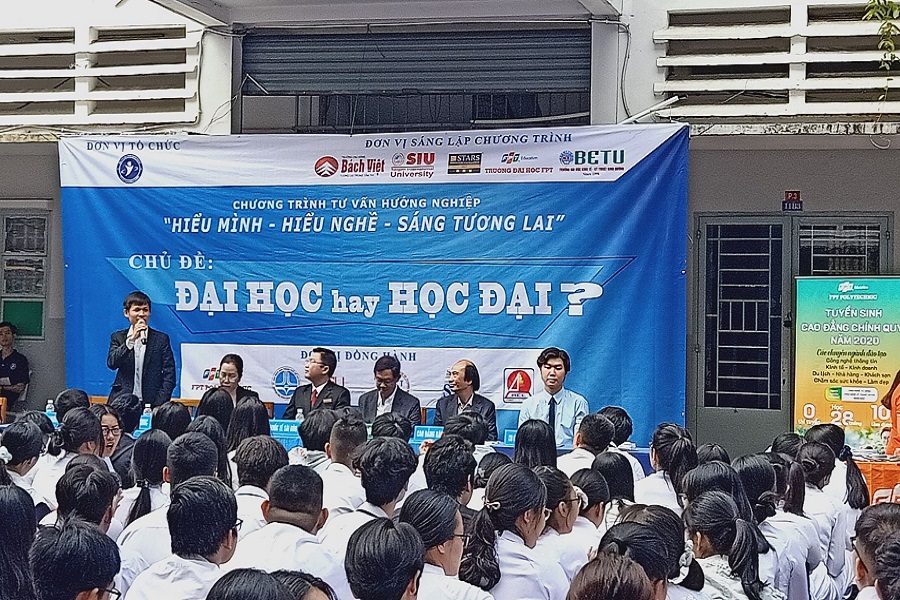 Hoàng Việt Nam tổ chức các chương trình giúp thanh thiếu niên hướng nghiệp
